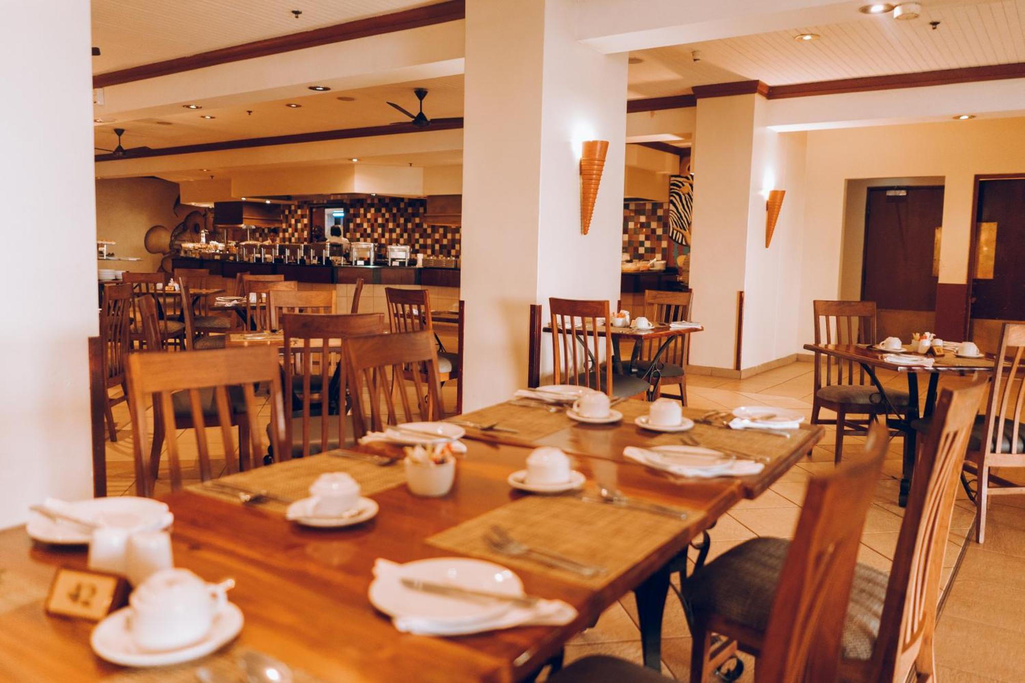 Hotel Elephant Hills 4*